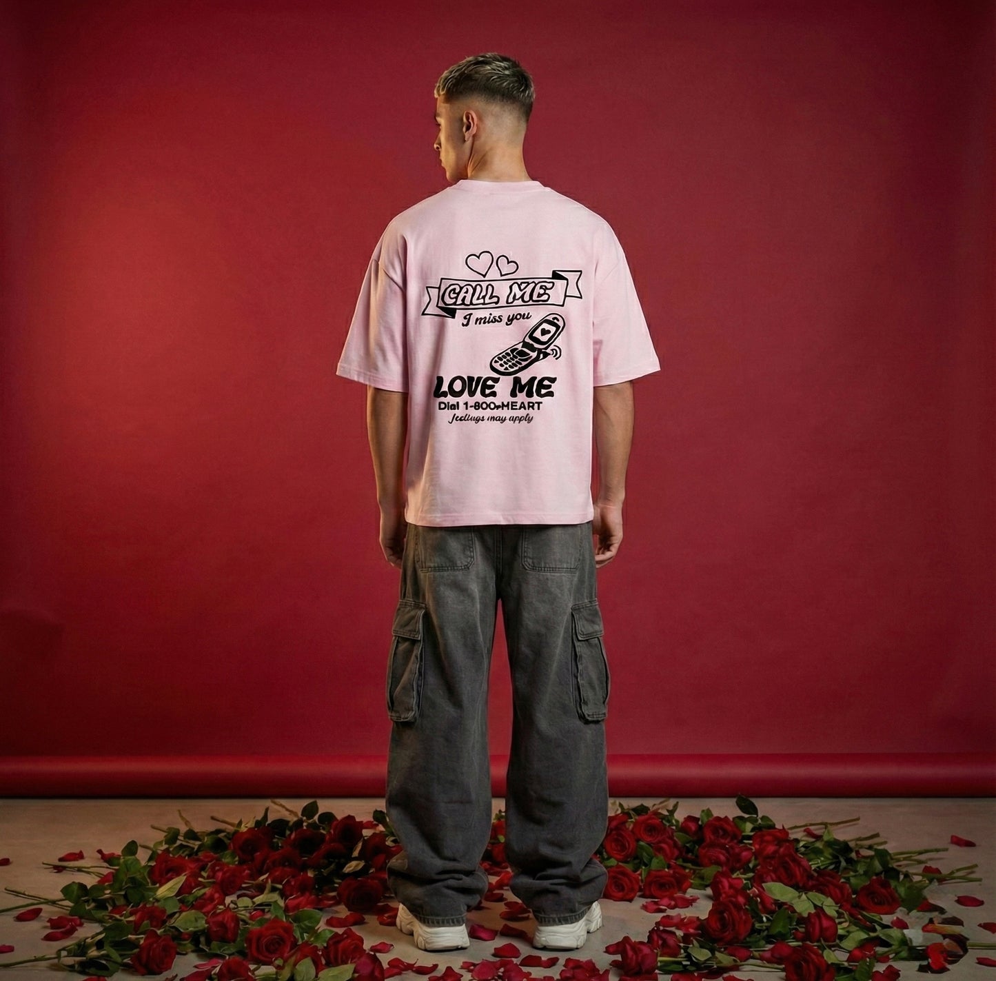 AMORAKI XOXO HOTLINE Tee