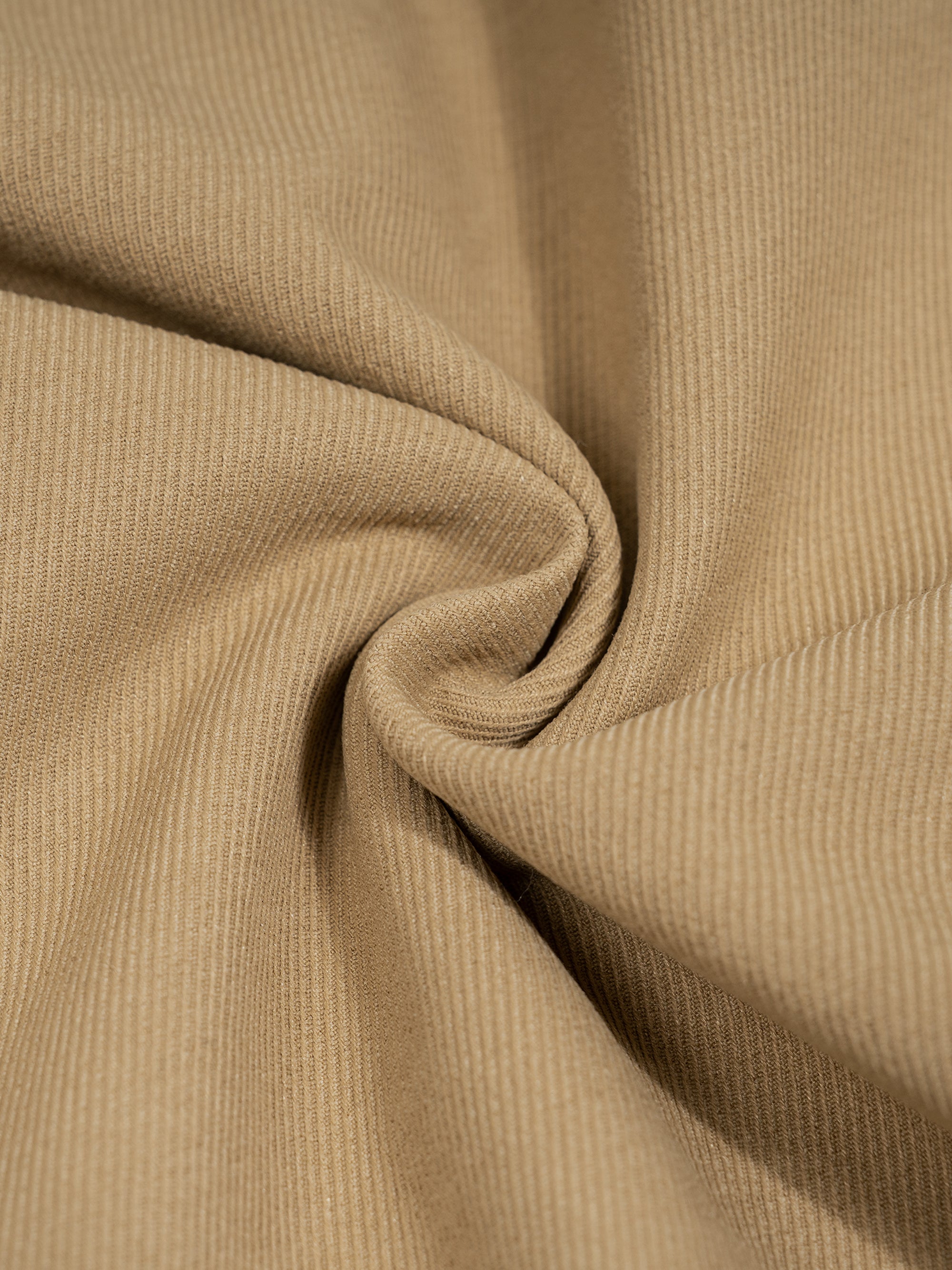 AMORAKI LINEAR SHORTS